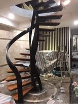Cầu thang xương cá 31 trong catalog cầu thang xương cá của Cầu Thang Đẹp Miền Bắc