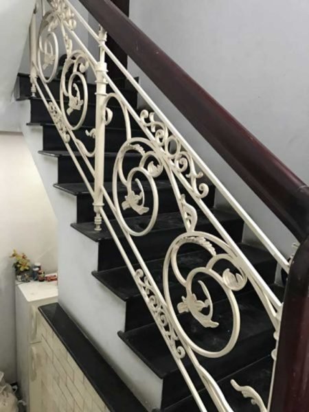 Cầu thang sắt 44 trong catalog cầu thang sắt nghệ thuật của Cầu Thang Đẹp Miền Bắc