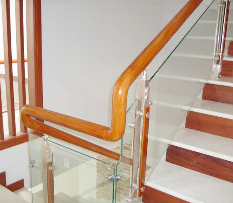 Cầu thang kính 28 trong catalog cầu thang kính của Cầu Thang Đẹp Miền Bắc