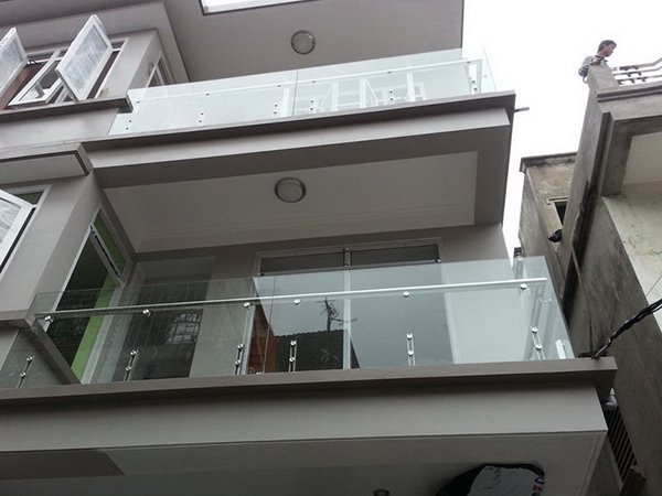 Lan can kính 07 trong catalog lan can kính của Cầu Thang Đẹp Miền Bắc