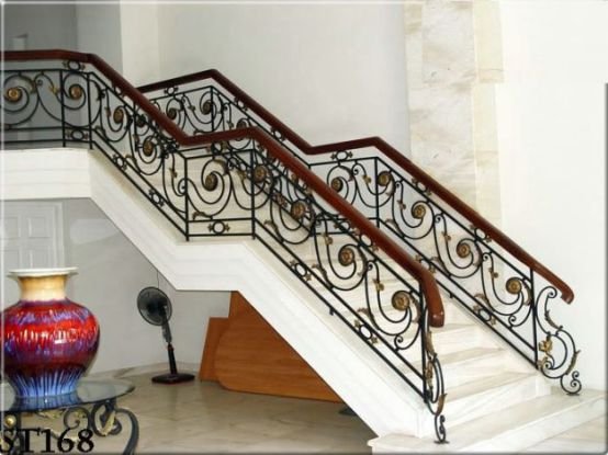 Cầu thang sắt 38 trong catalog cầu thang sắt nghệ thuật của Cầu Thang Đẹp Miền Bắc