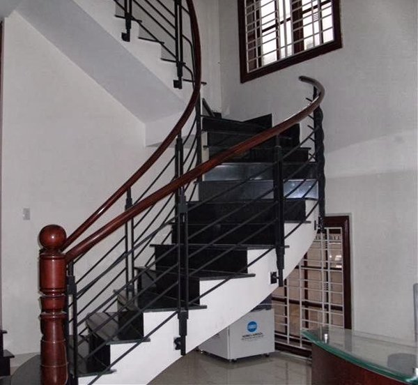 Cầu thang sắt 52 trong catalog cầu thang sắt nghệ thuật của Cầu Thang Đẹp Miền Bắc